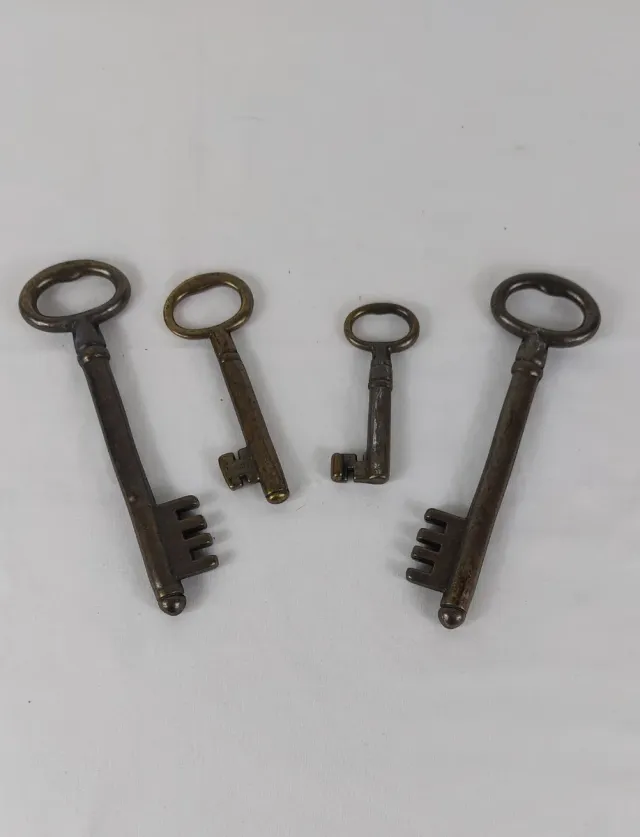 llaves antiguas bronce