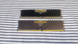 Corsair Vengeance LPX 32GB DDR4 2400MHz (2x16GB)