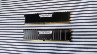 Corsair Vengeance LPX 32GB DDR4 2400MHz (2x16GB)