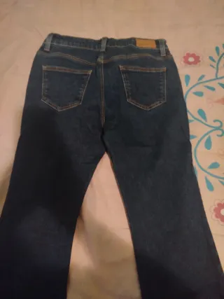 Pantalón vaquero campana azul