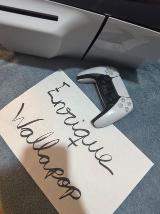 PS5 Slim Blanca con 2 Mandos