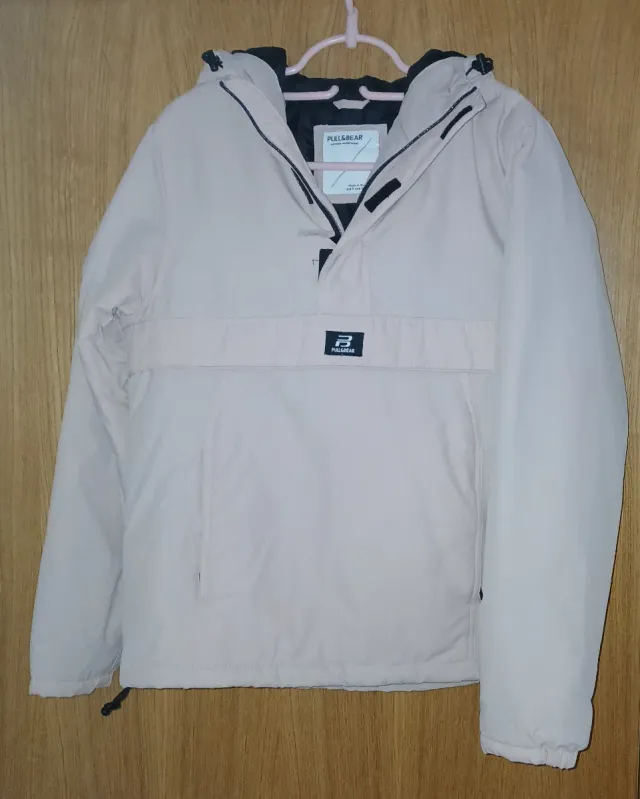 Chaqueta canguro Pull&Bear beige