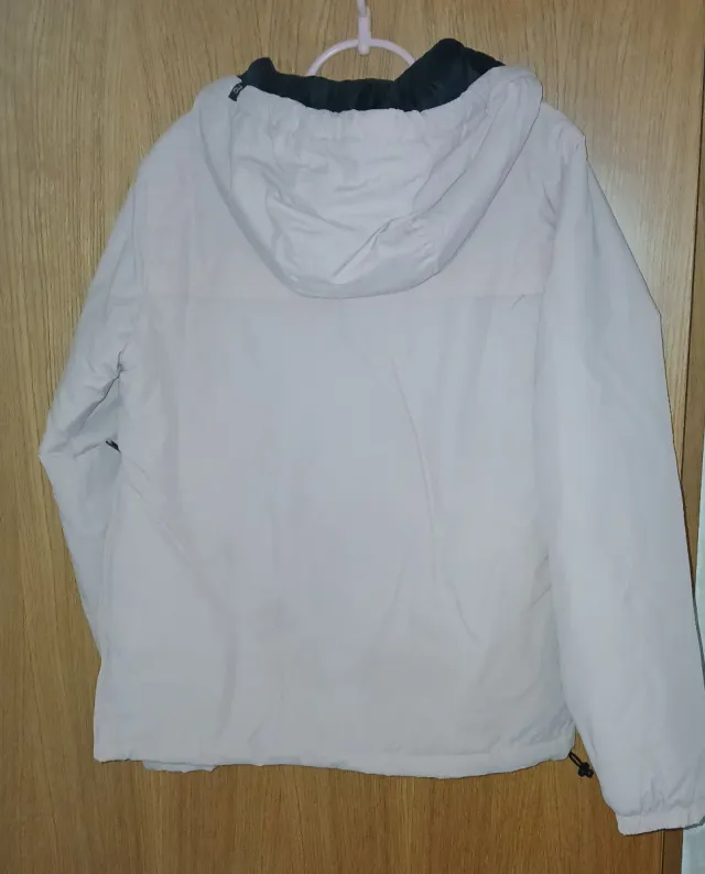 Chaqueta canguro Pull&Bear beige