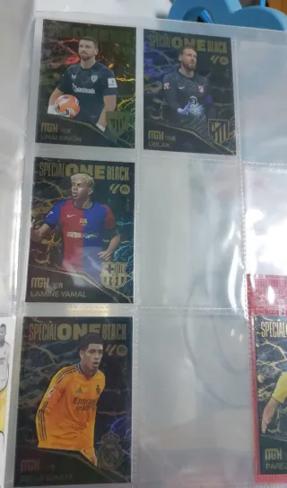 Álbum cromos fútbol Panini MGK 2025