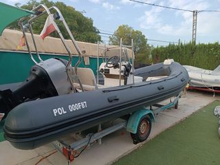 Lancha semirrígida 6,5m