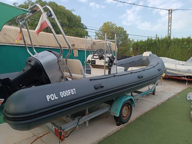Lancha semirrígida 6,5m
