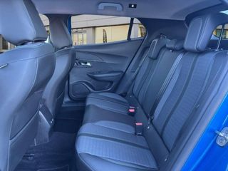 Peugeot 2008 BlueHDI 130 S&S EAT8 GT