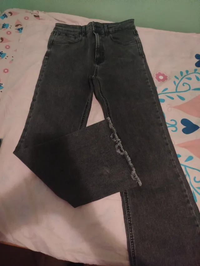 Pantalón vaquero gris recto