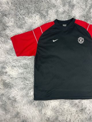 Camiseta Vintage Manchester United Nike Negra Roja