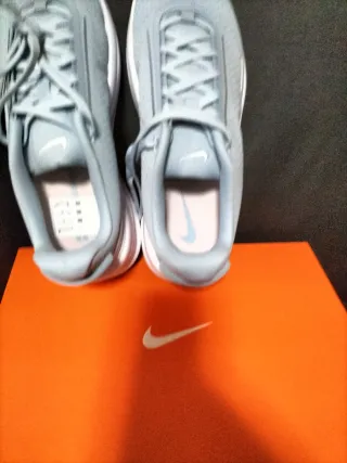 Zapatillas Nike  Talla 44