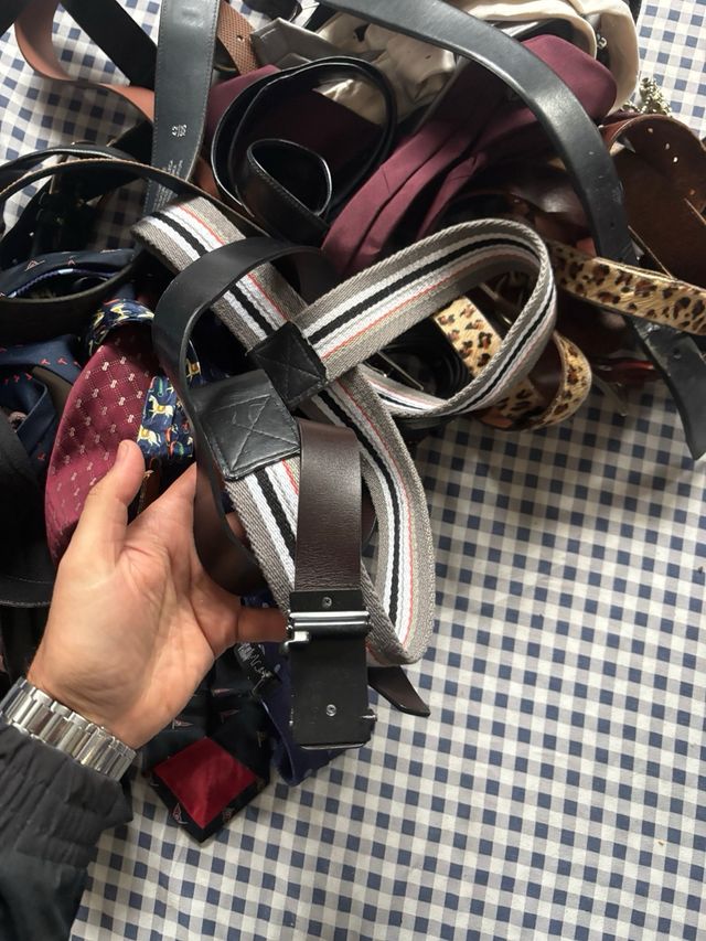 Lote cinturones y corbatas