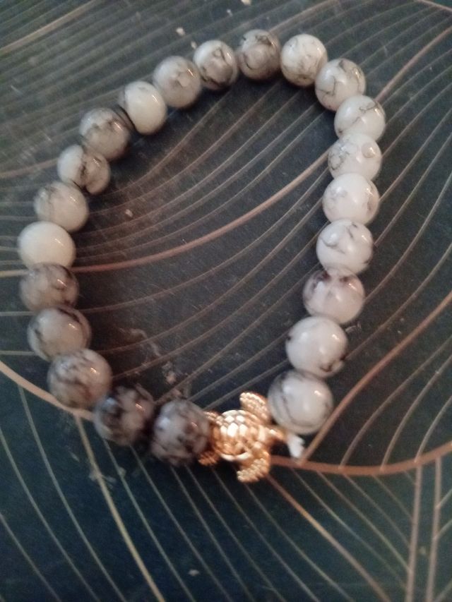 Pulseras de diferentes piedras