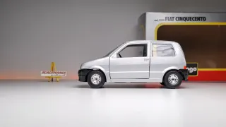 Fiat Cinquecento maqueta escala 1:24 Bburago
