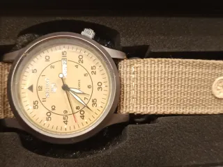 Reloj Seiko 5 Sports SNK803 Beige