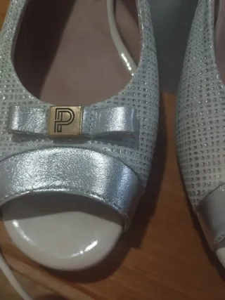 Zapatos Pitillos Blanco y Plateado Talla 41