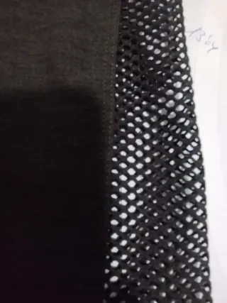 Leggings marroness con detalles de malla