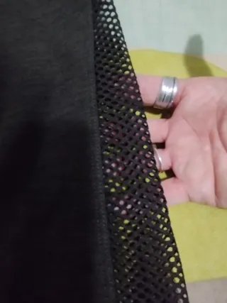 Leggings marroness con detalles de malla