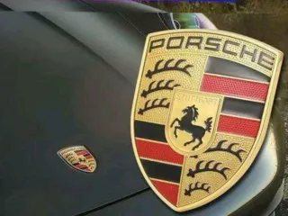 Luz Logo ESCUDO Porsche Capó/Puerta FUENGIROLA
