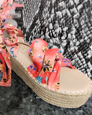 Sandalias plataforma esparto lazo floral