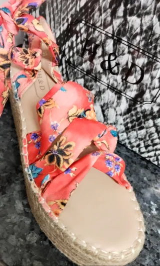 Sandalias plataforma esparto lazo floral
