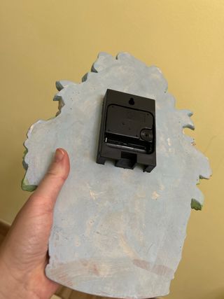 Orologio da parete in pietra non funzionante