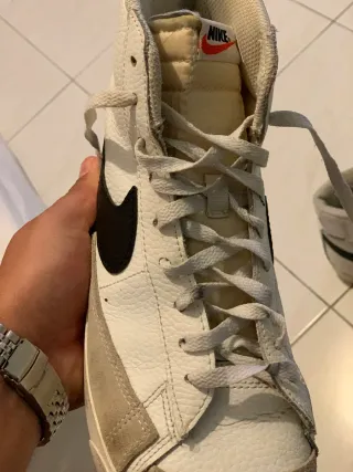 Zapatillas Nike Mujer Blancas y Negras