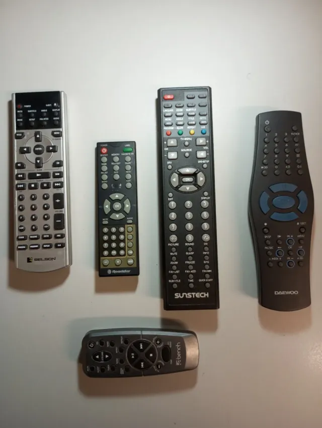 Lote 5 Mandos a Distancia TV