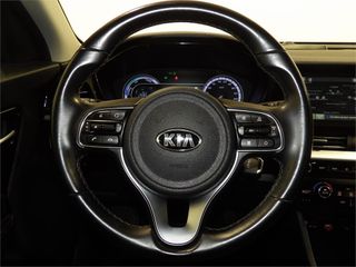 KIA Niro 1.6 GDi PHEV 104kW (141CV) Drive