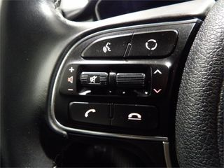 KIA Niro 1.6 GDi PHEV 104kW (141CV) Drive