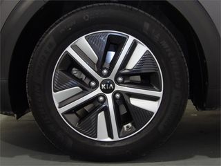 KIA Niro 1.6 GDi PHEV 104kW (141CV) Drive