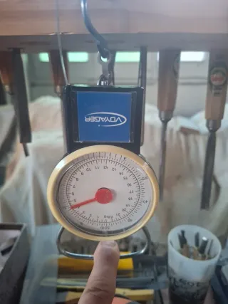 Báscula de maletas Voyager dorada