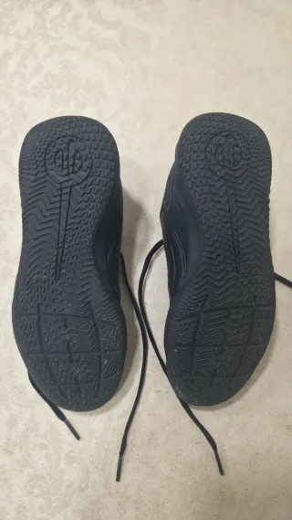 Zapatillas fútbol sala niño Nike negras