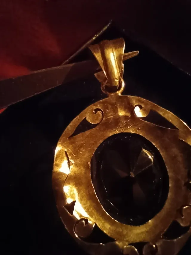 Ciondolo antico in argento