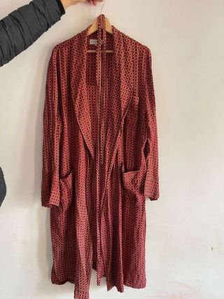 Bata de seda unisex preciosa