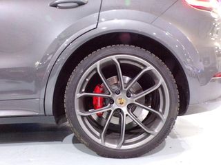 PORSCHE Cayenne Coupé GTS