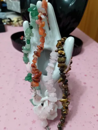 Lotto 4 bracciali in pietre semipreziose