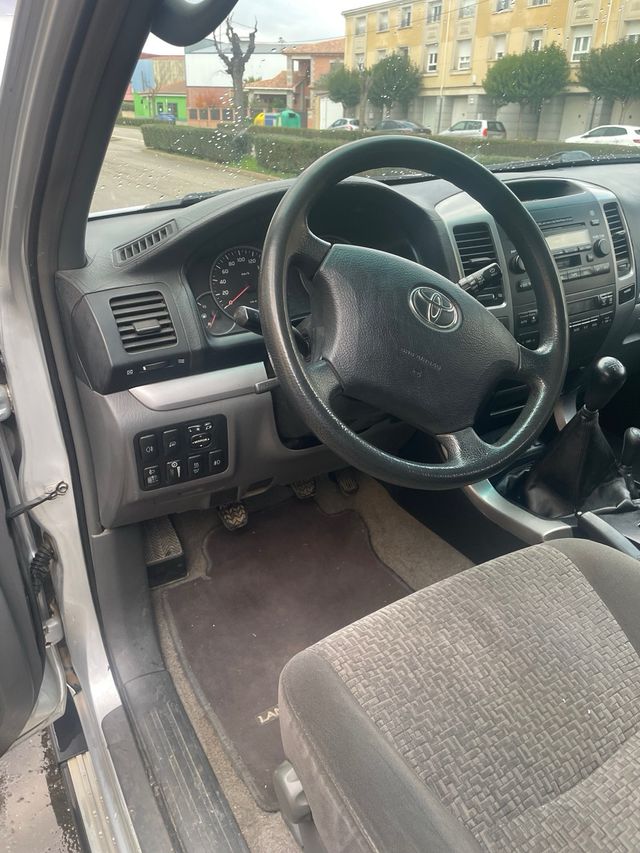 Toyota  Land Cruiser KDJ 120 kd 2006