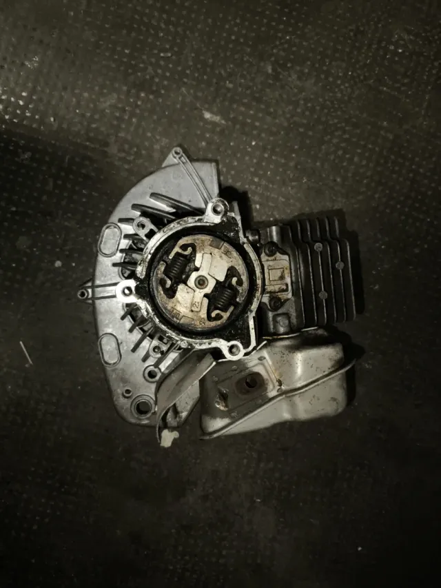 Motor desbrozadora Husqvarna 325L