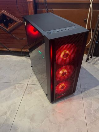 PC Gaming con luces LED RGB