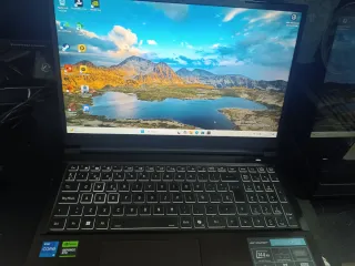 Portátil Erazer Deputy P60I Negro