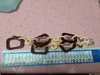 Collana a maglie quadrate marrone e avorio