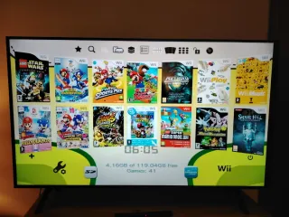 Nintendo Wii Blanca con 128 GB de juegos