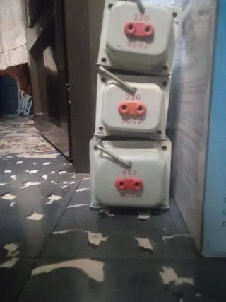 Transformadores Eléctricos 220V