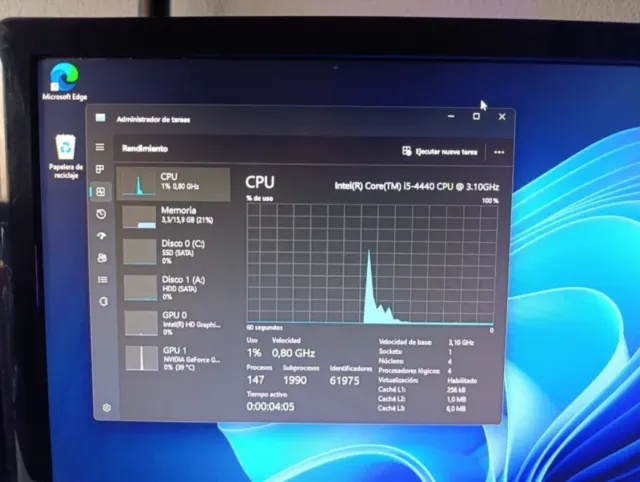 PC gaming compacto + pantalla FHD