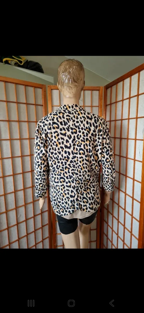Blazer Bershka Animal Print Talla S