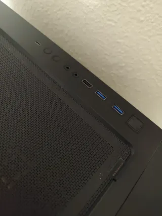 PC Gaming con Teclado y Ratón Krom