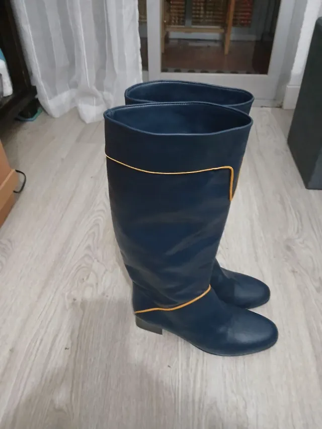Botas altas cuero azul y dorado Talla 37