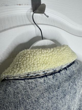 Chaqueta vaquera forrada PULL&BEAR – Talla M