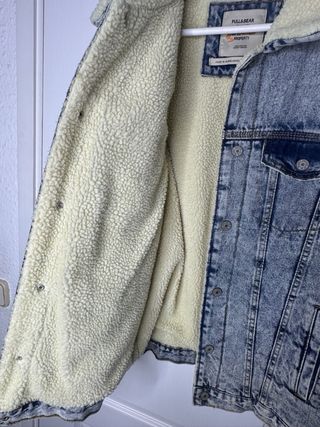 Chaqueta vaquera forrada PULL&BEAR – Talla M