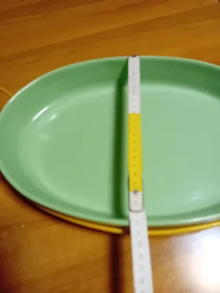 Pirofila da forno verde e giallo.